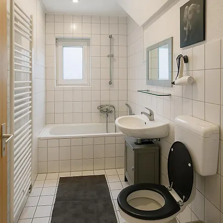 C&v 5 Personen 3 Zentral Smart Tv Wlan Boxspringbett *